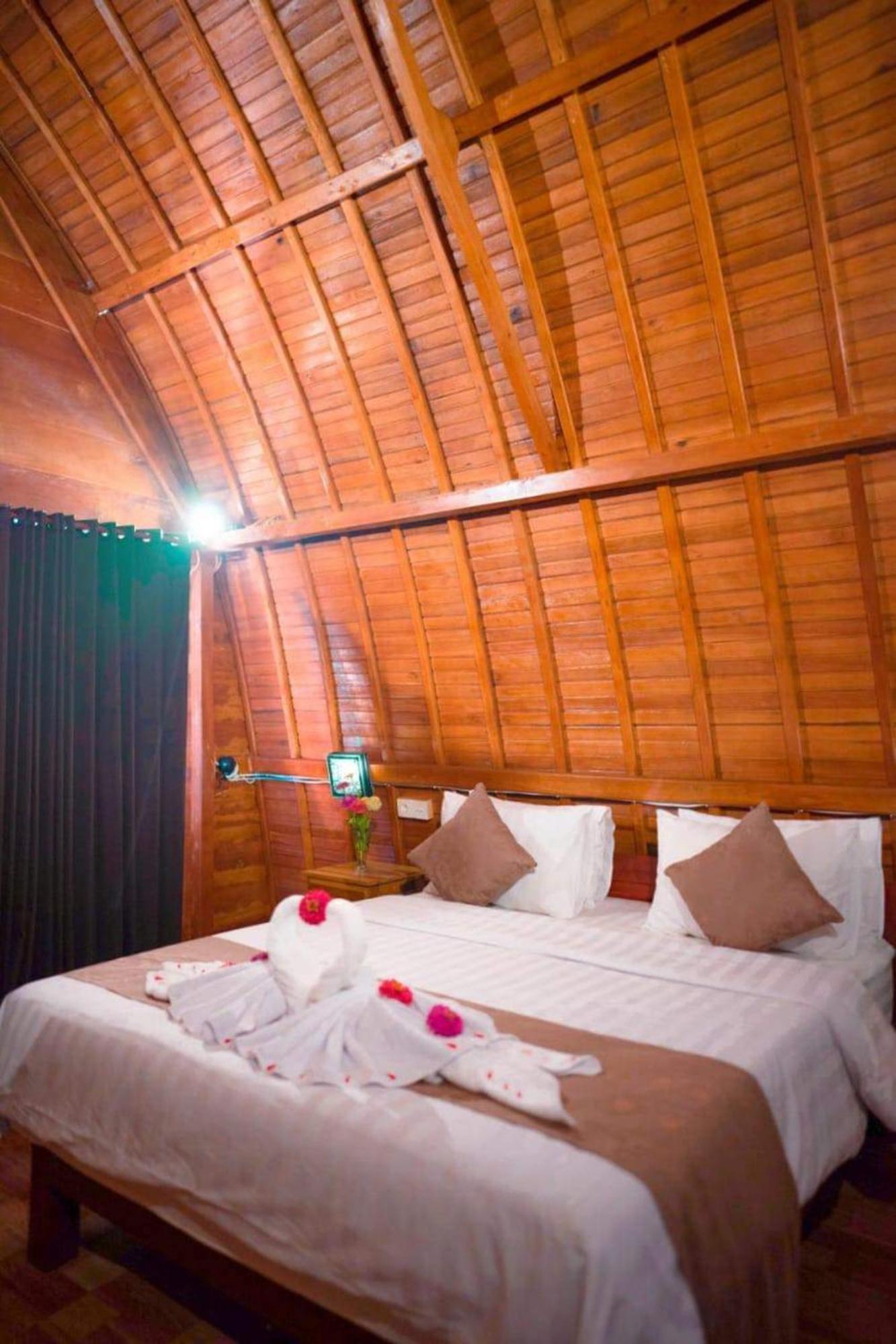 The Peace Arta Bungalow Batununggul Εξωτερικό φωτογραφία
